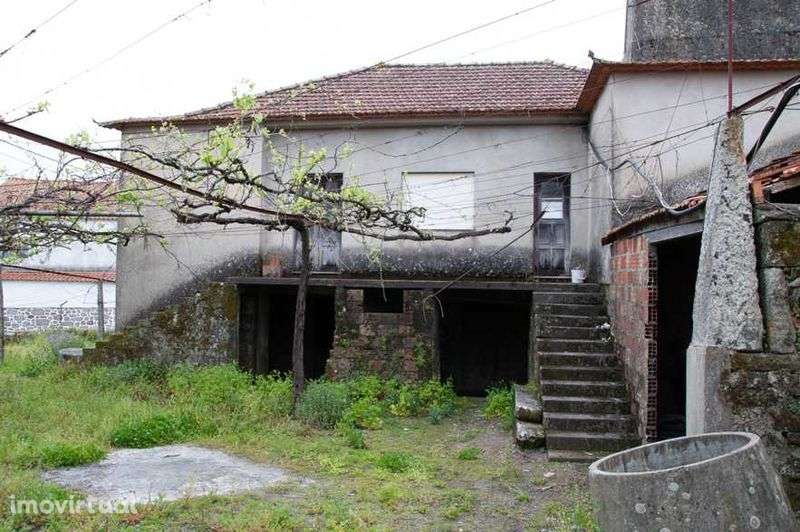 Quintinha murada com moradia T5 em Alvarães - Viana do Castelo - Grande imagem: 5/10