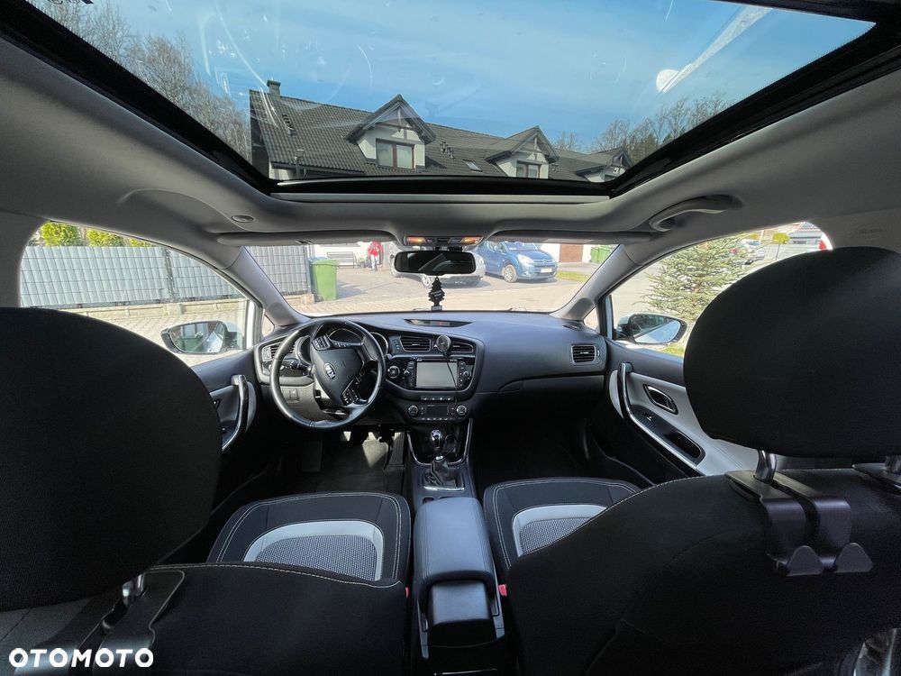 Kia Ceed - 21