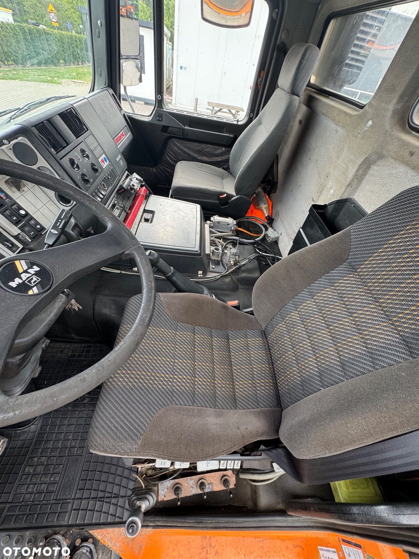 MAN F2000 27.403 6X4 - 8