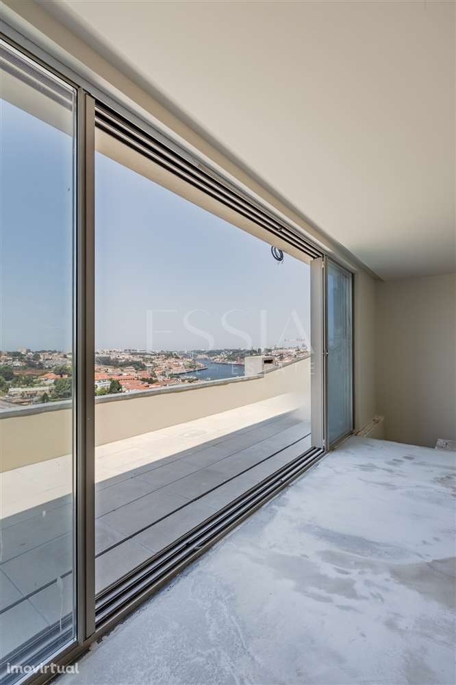 Penthouse T3 Duplex com 2 Terraços, Varanda e Vista Rio Douro | LYNQ - Grande imagem: 4/17