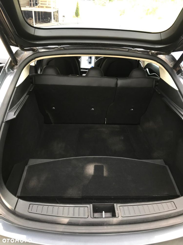 Tesla Model S Performance - 10