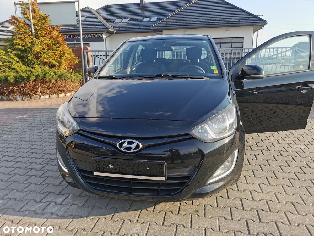 Hyundai i20 1.1 CRDi Intro Edition - 17