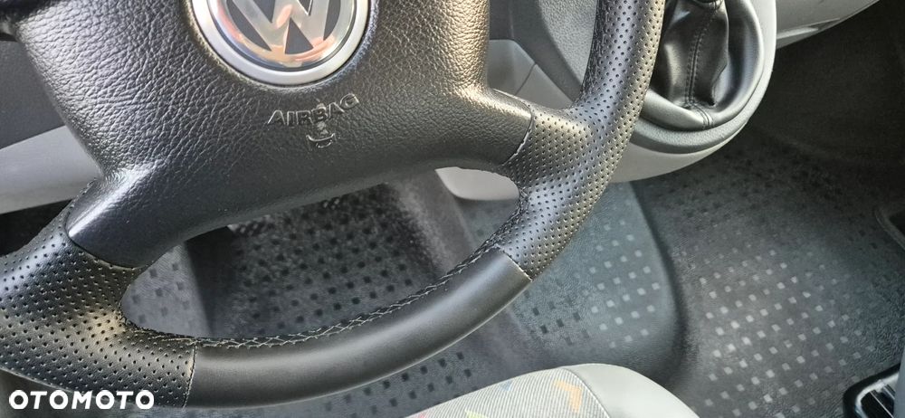 Volkswagen T5 - 19