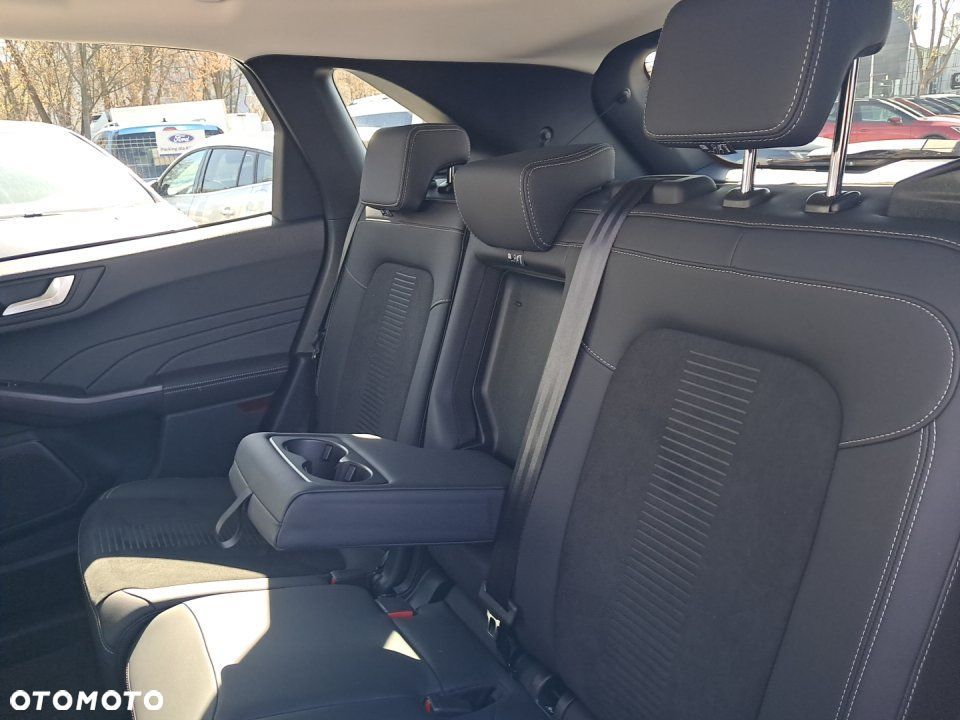 Ford Kuga - 10