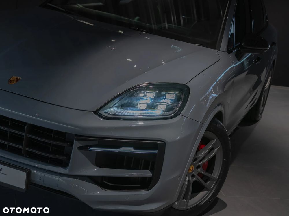 Porsche Cayenne - 15