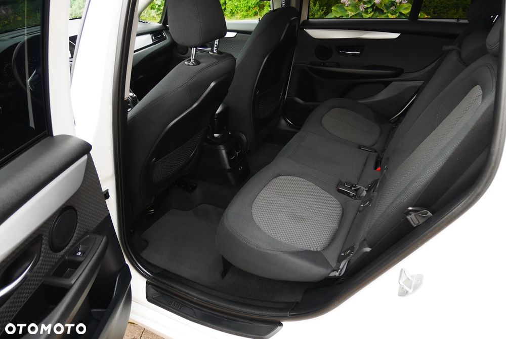 BMW Seria 2 218d Sport Line - 14