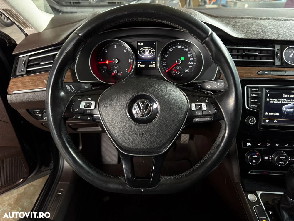 Volkswagen Passat 2.0 TDI DSG 4Motion Highline - 14