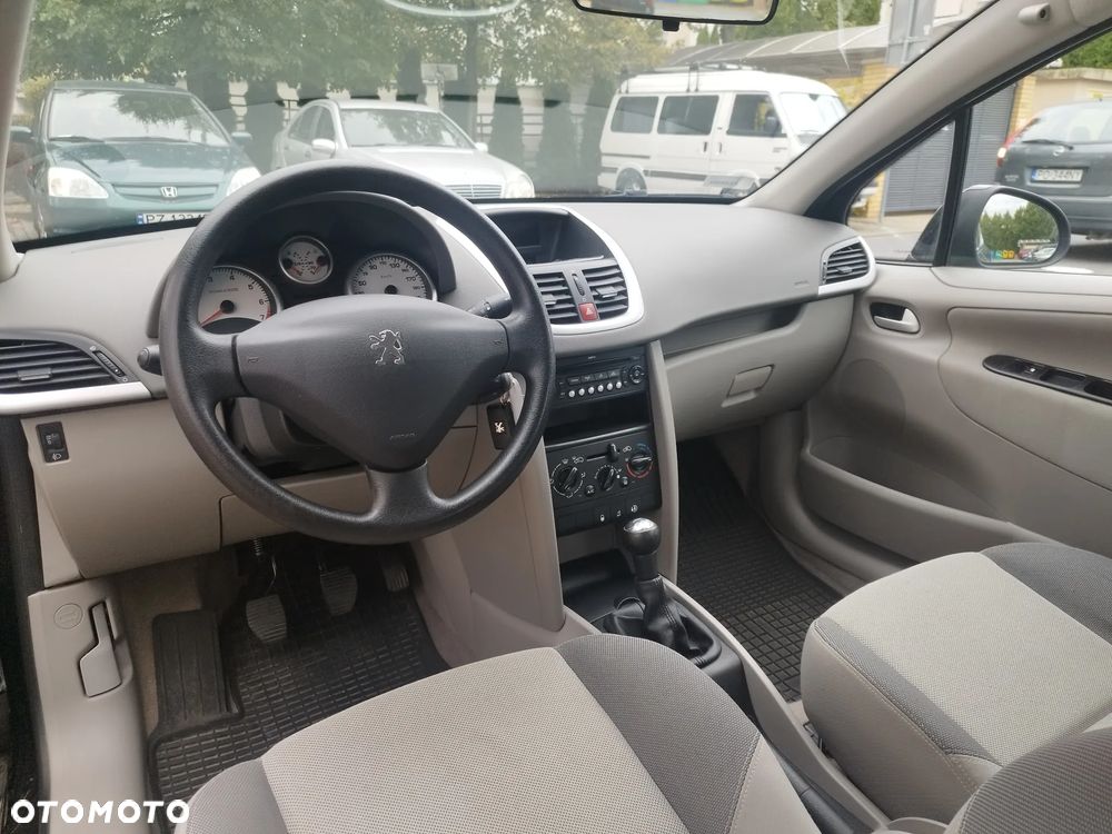 Peugeot 207 1.4 Presence - 11