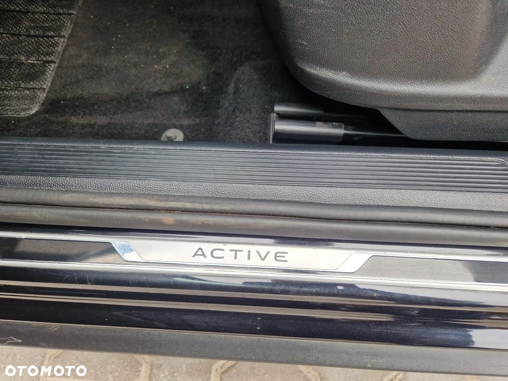 Volkswagen T-Roc 2.0 TDI SCR DSG ACTIVE - 17