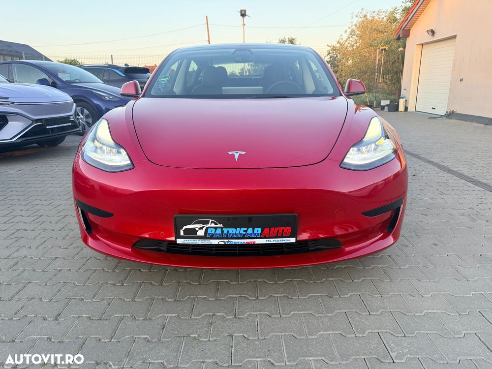 Tesla Model 3 - 7