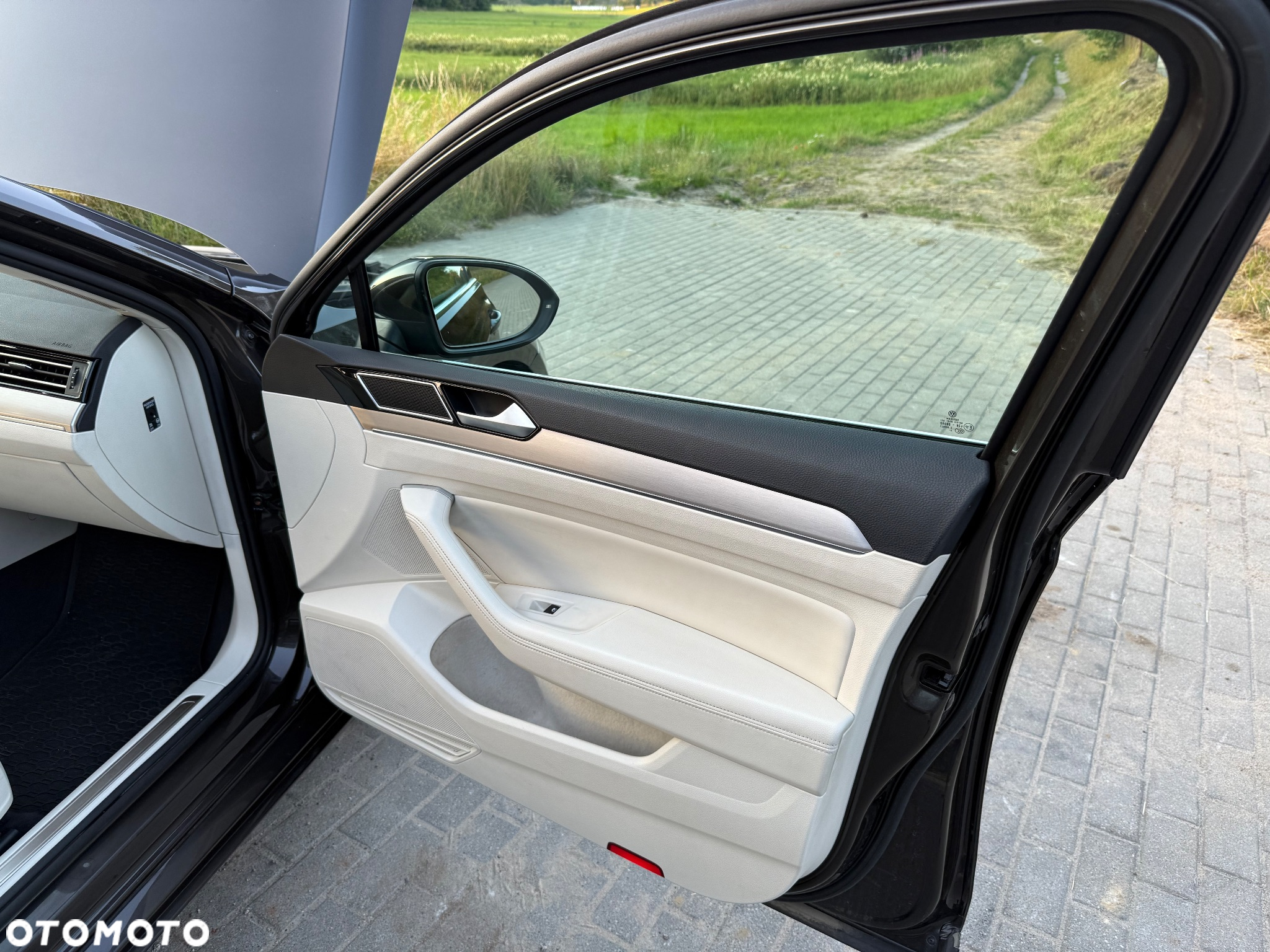 Volkswagen Passat Variant 1.6 TDI (BlueMotion Technology) DSG Comfortline - 23