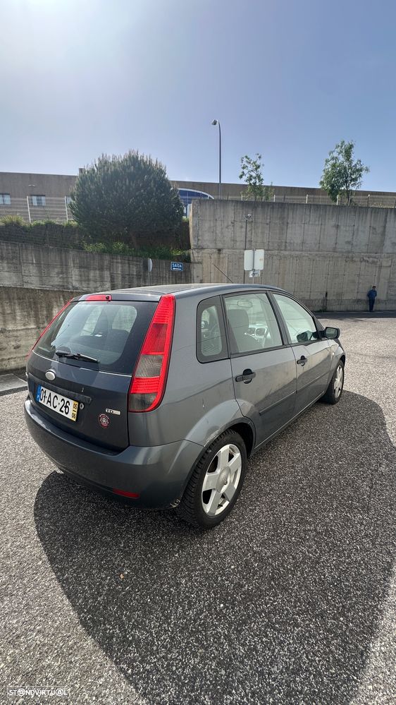 Ford Fiesta 1.4 TDCI X-Trend - 11