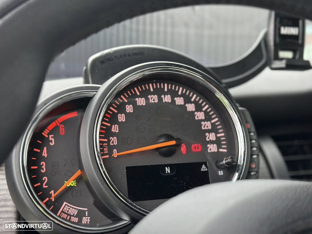 MINI 3 Portas Cooper D - 9