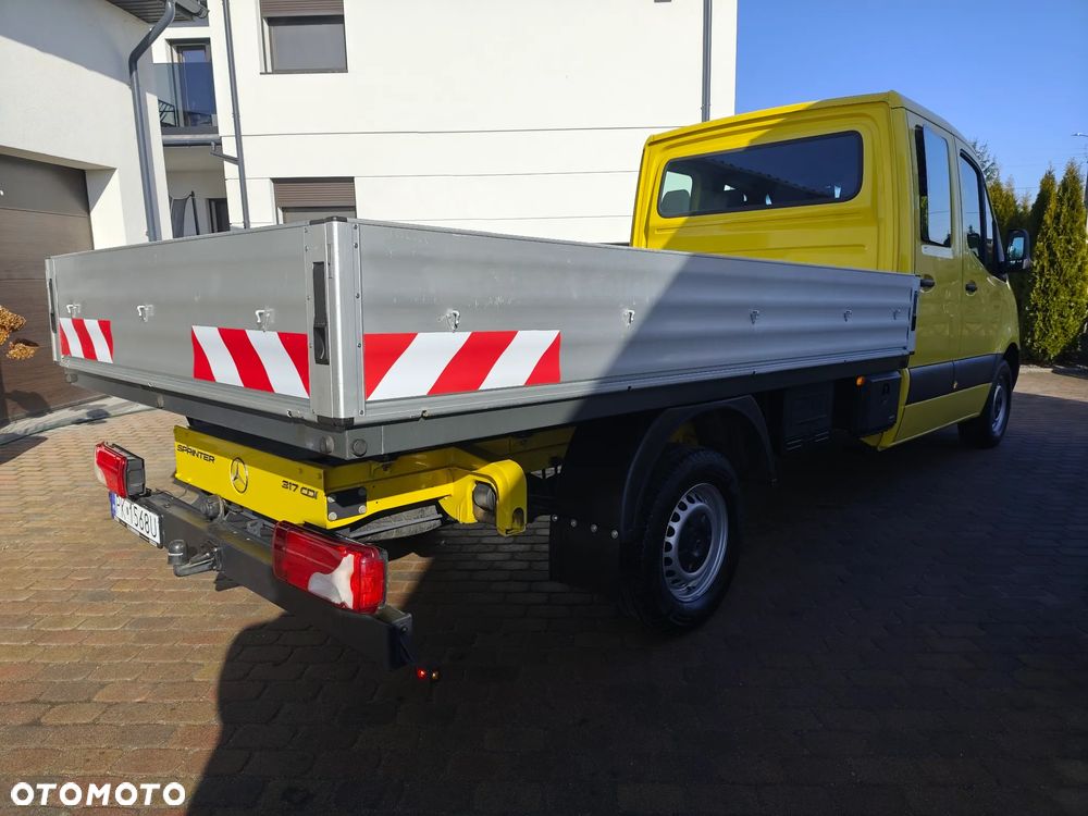 Mercedes-Benz SPRINTER 317 CDI 170KM MAXI LONG DOKA 6OSOBOWA SKRZYNIA KAMERA KLIMATRONIC NAVI COMMAND INTERNET HAK 3500 KG TEMPOMAT cały w oryginale Fotele KOMFORTY podgrzewane - 11
