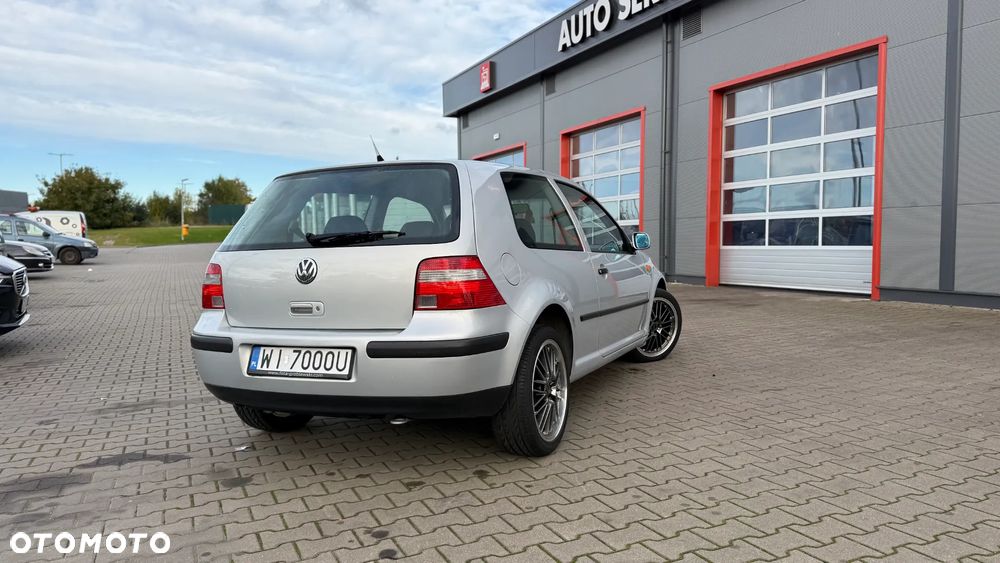 Volkswagen Golf 1.4 Comfortline - 3