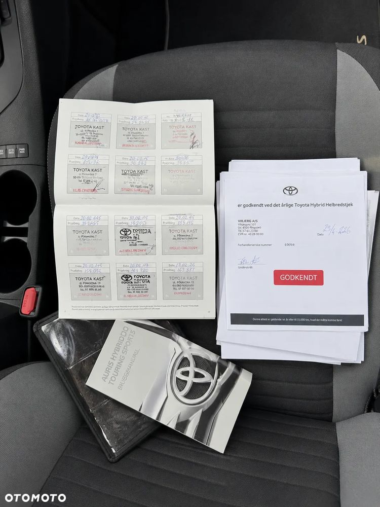 Toyota Auris - 25