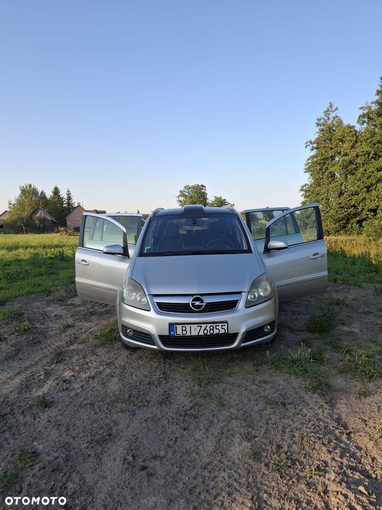 Opel Zafira 1.8 Cosmo - 2