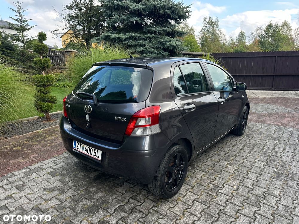 Toyota Yaris 1.0 VVT-i Sol - 11