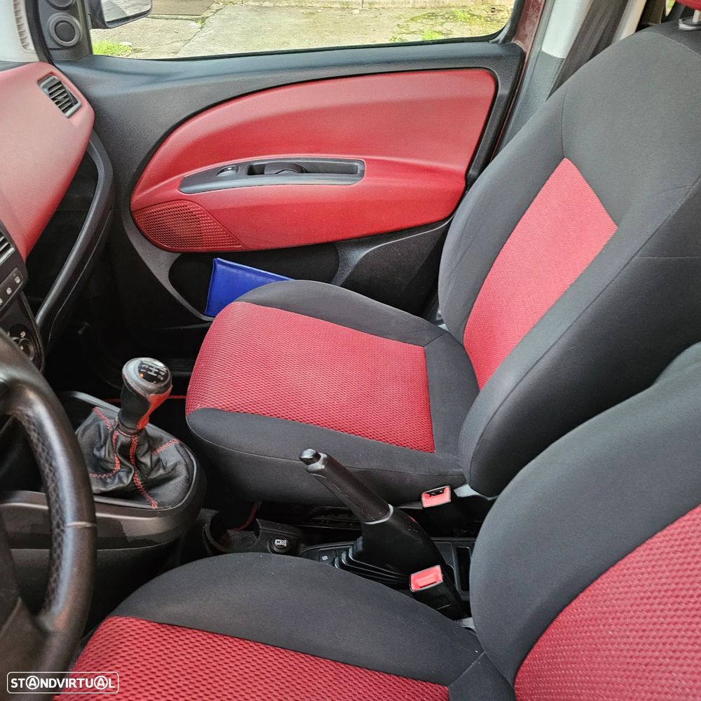 Fiat Doblo 1.3 M-Jet 7L Start&Stop - 16