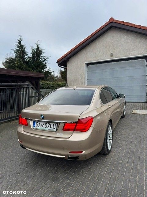 BMW Seria 7 740d xDrive - 26
