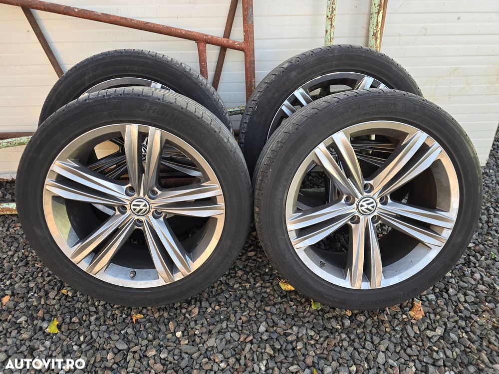 Volkswagen Tiguan - 8