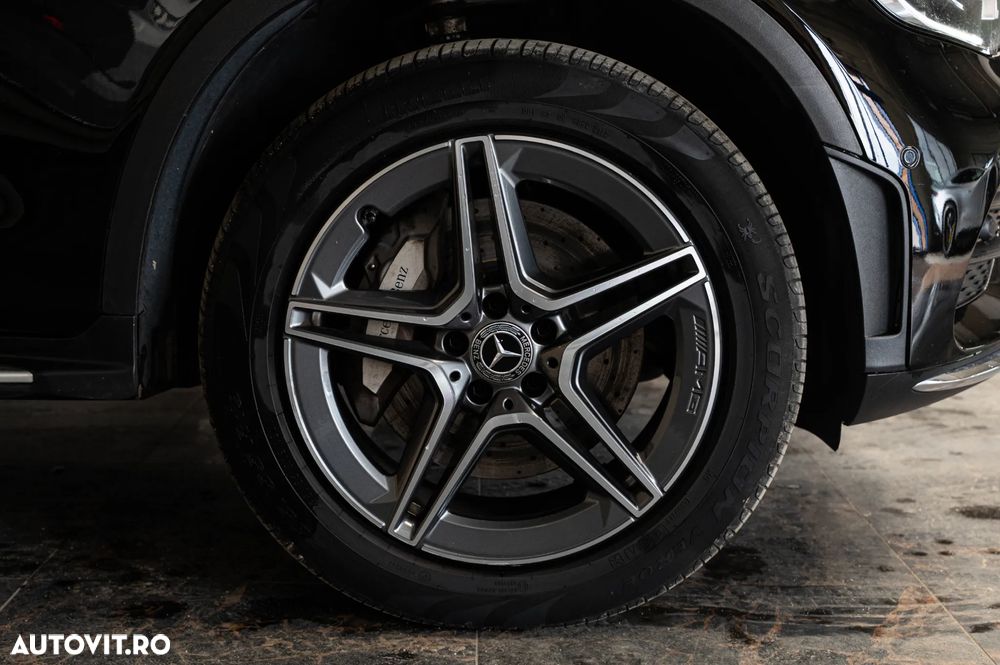 Mercedes-Benz GLC Coupe 300 e 4Matic 9G-TRONIC AMG Line - 9