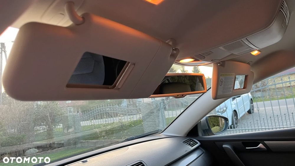 Volkswagen Passat 2.0 TDI Comfortline - 10