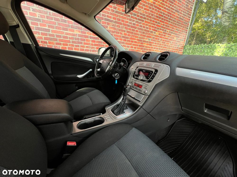 Ford Mondeo - 10
