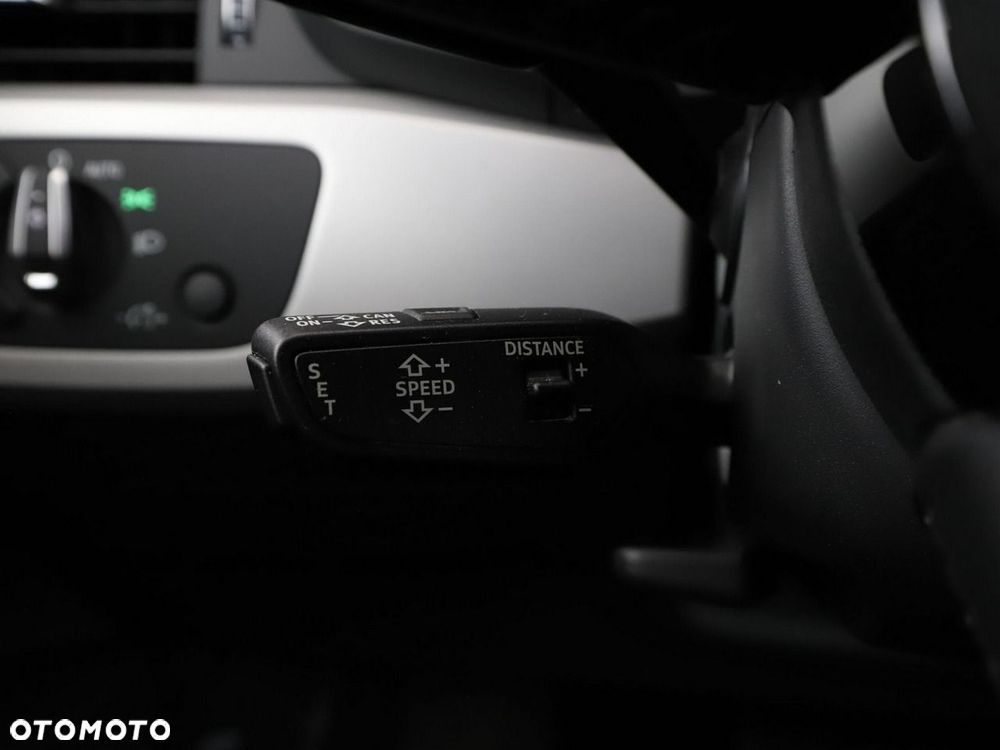 Audi A4 Limousine 40 TFSI S tronic advanced - 32