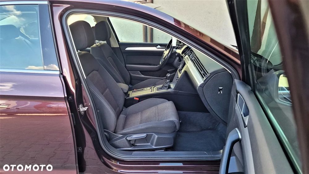 Volkswagen Passat 1.8 TSI BMT Comfortline - 13