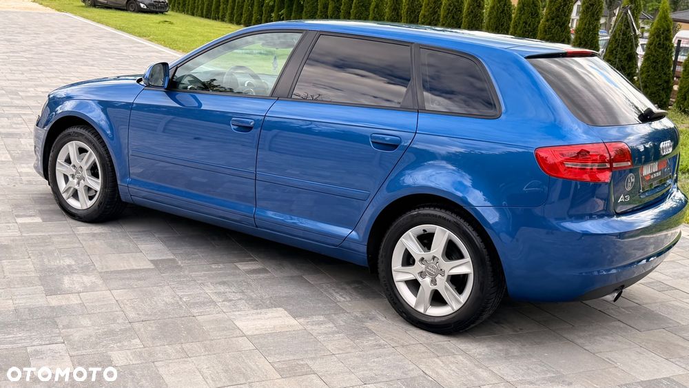 Audi A3 Sportback 1.6 Ambiente - 12