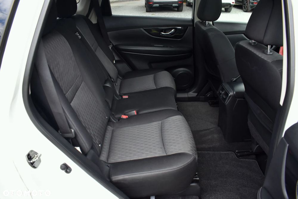 Nissan X-Trail 1.6 DIG-T N-Vision - 36