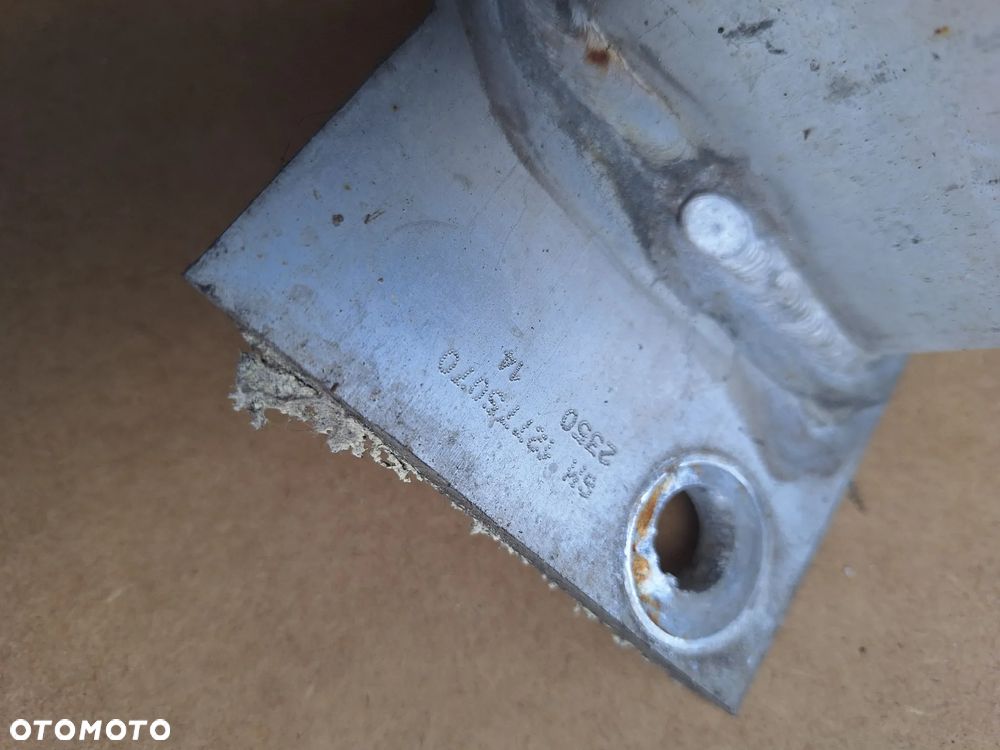 BELKA POD ZDERZAK TYŁ- OPEL ASTRA J HATCHBACK/5 DRZWI - 3