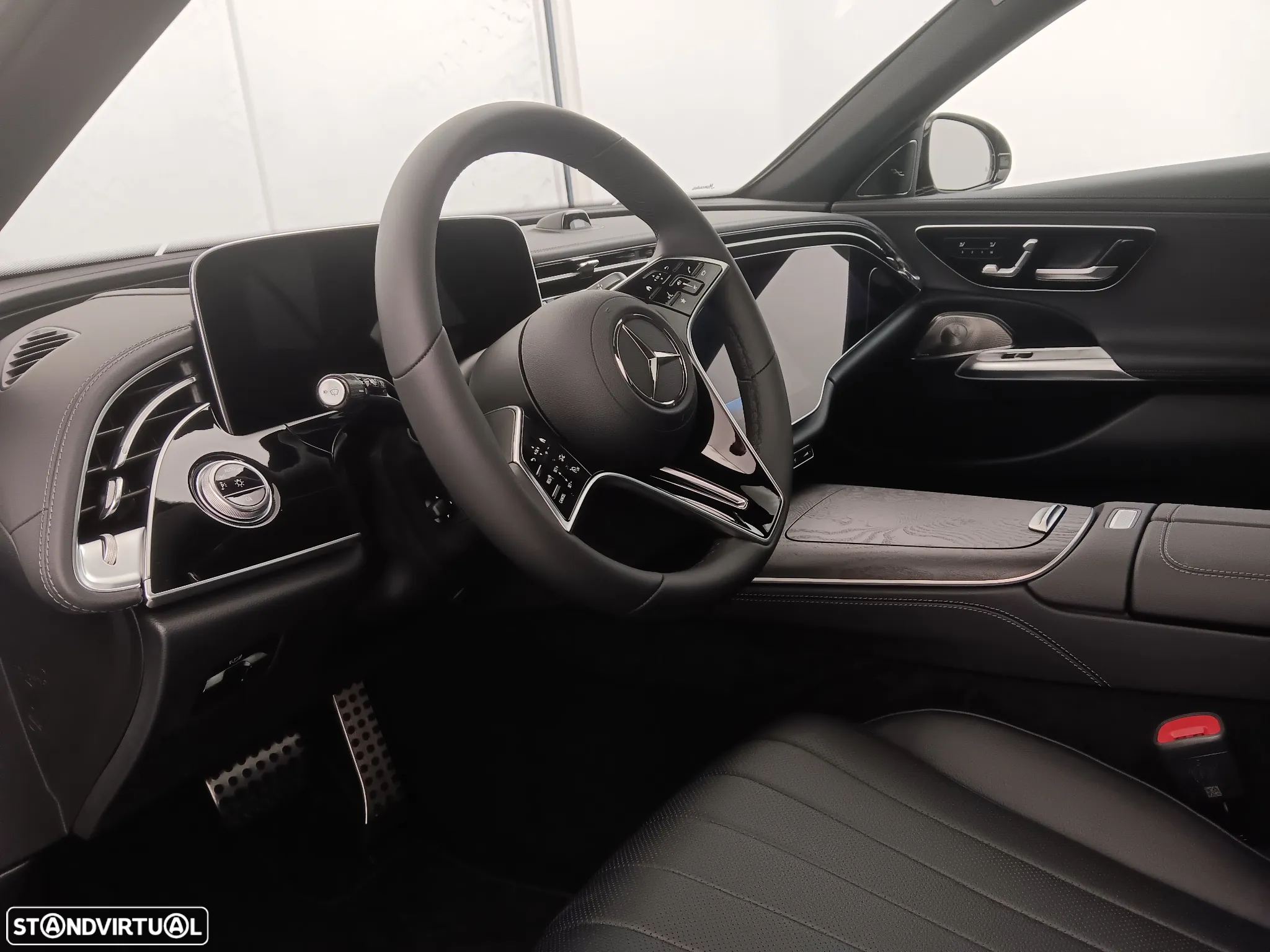 Mercedes-Benz E 300 Standard - 17