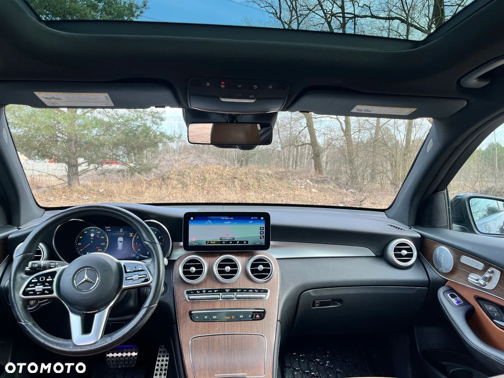 Mercedes-Benz GLC 300 4Matic 9G-TRONIC AMG Line - 13