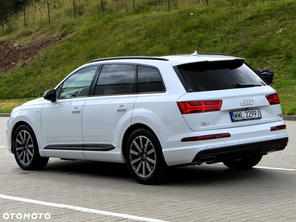 Audi Q7 50 TDI mHEV Quattro S Line Tiptr - 4