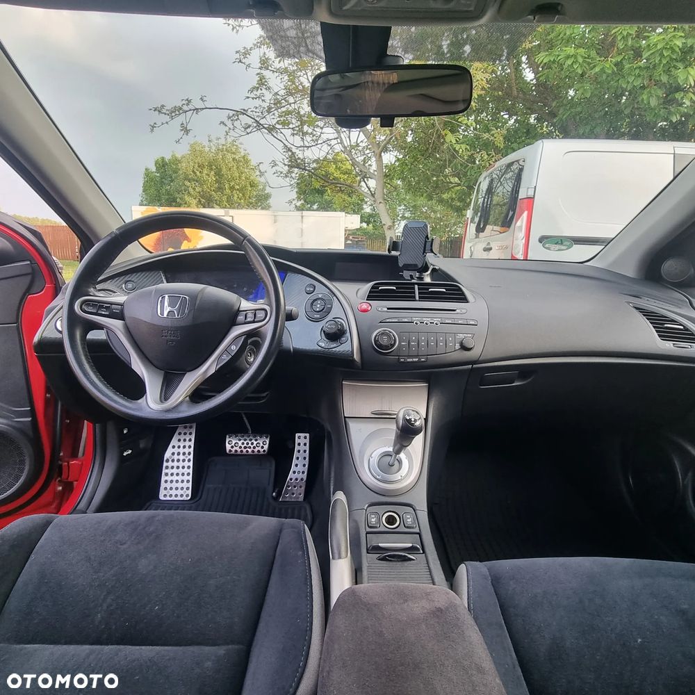 Honda Civic 1.8i-VTEC i-SHIFT Sport - 9