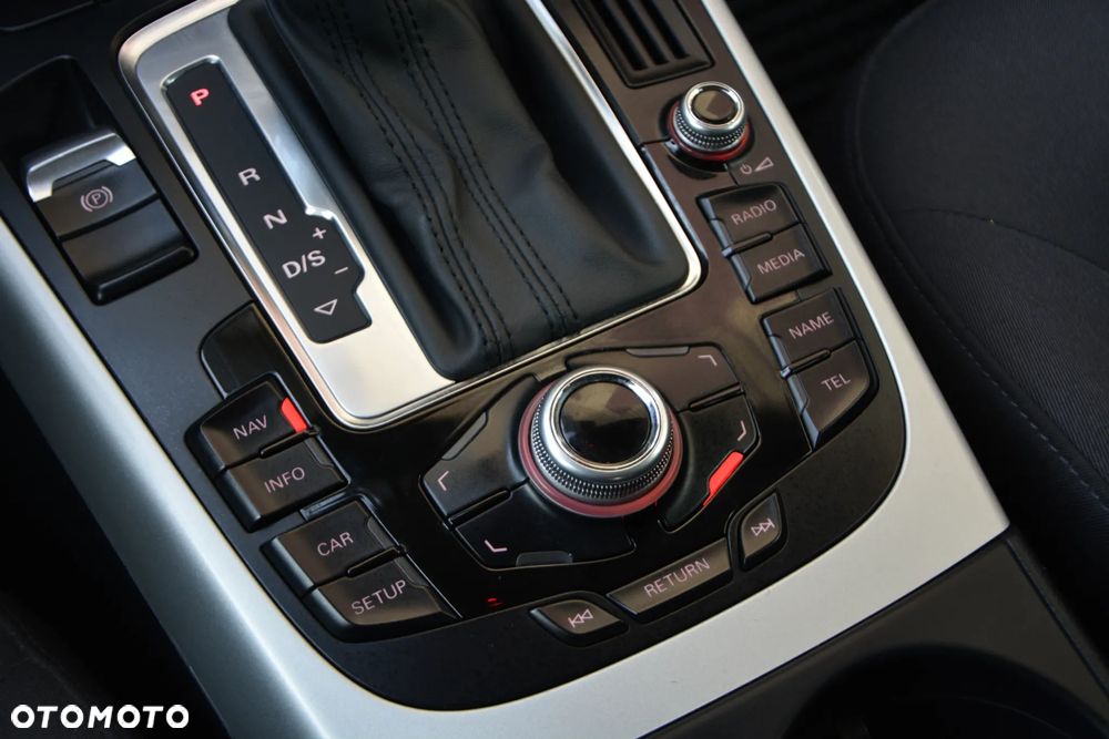 Audi A4 Avant 2.0 TDI DPF clean diesel multitronic Ambiente - 14