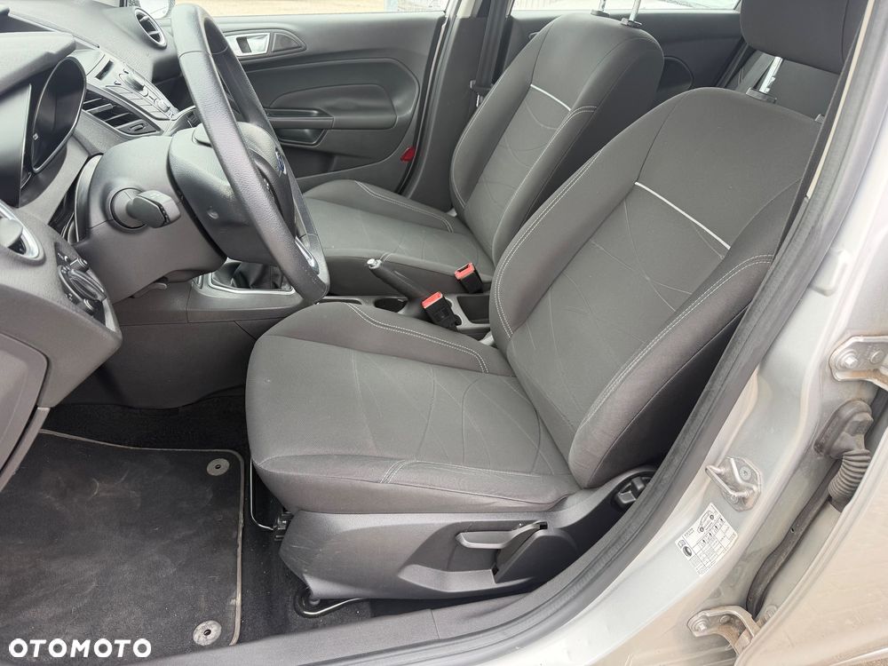 Ford Fiesta - 23
