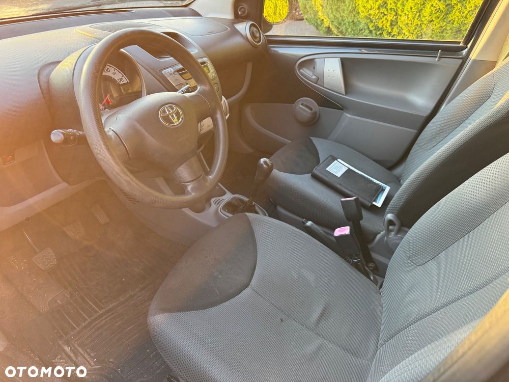 Toyota Aygo Black - 8