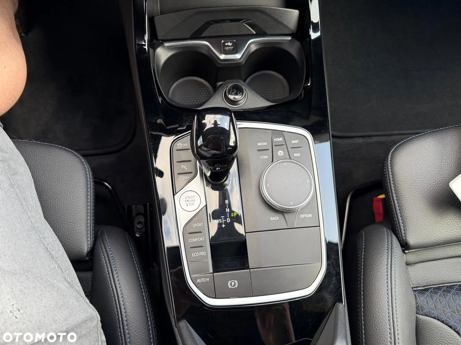 BMW Seria 2 218i - 31