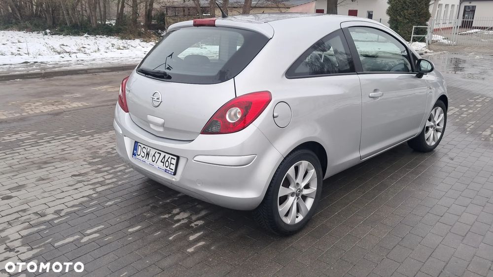 Opel Corsa 1.4 16V Enjoy - 5