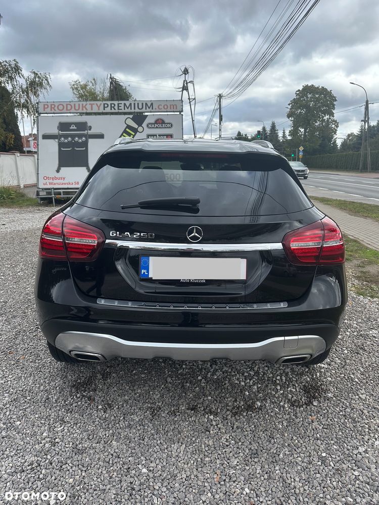 Mercedes-Benz GLA 250 7G-DCT Style - 7