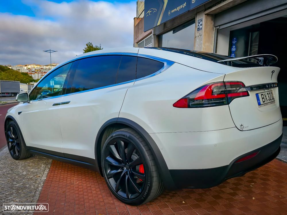 Tesla Model X Performance - 17