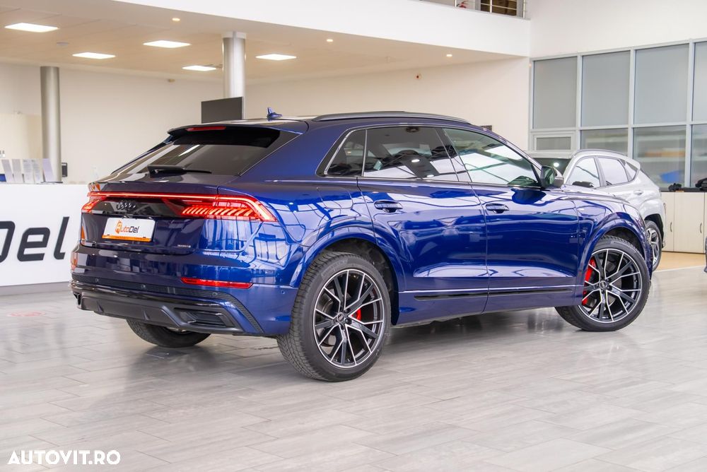 Audi Q8 - 12
