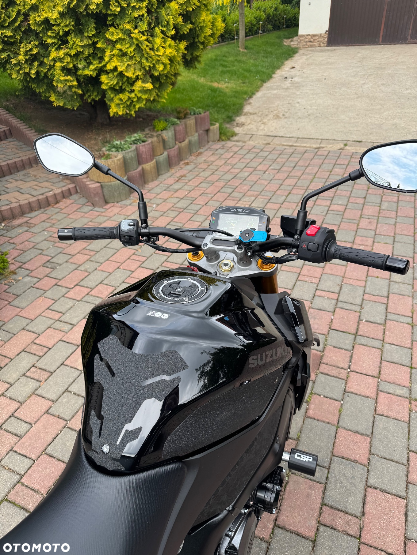 Suzuki GSX 1000 - 4