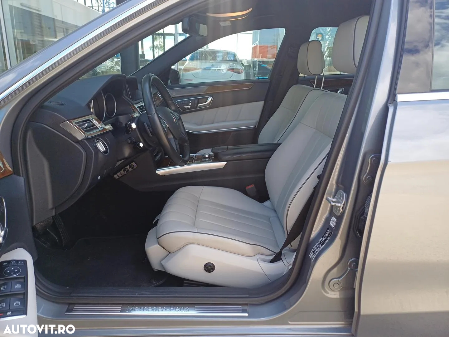Mercedes-Benz E 250 BlueTEC 4Matic 7G-TRONIC Elegance - 10