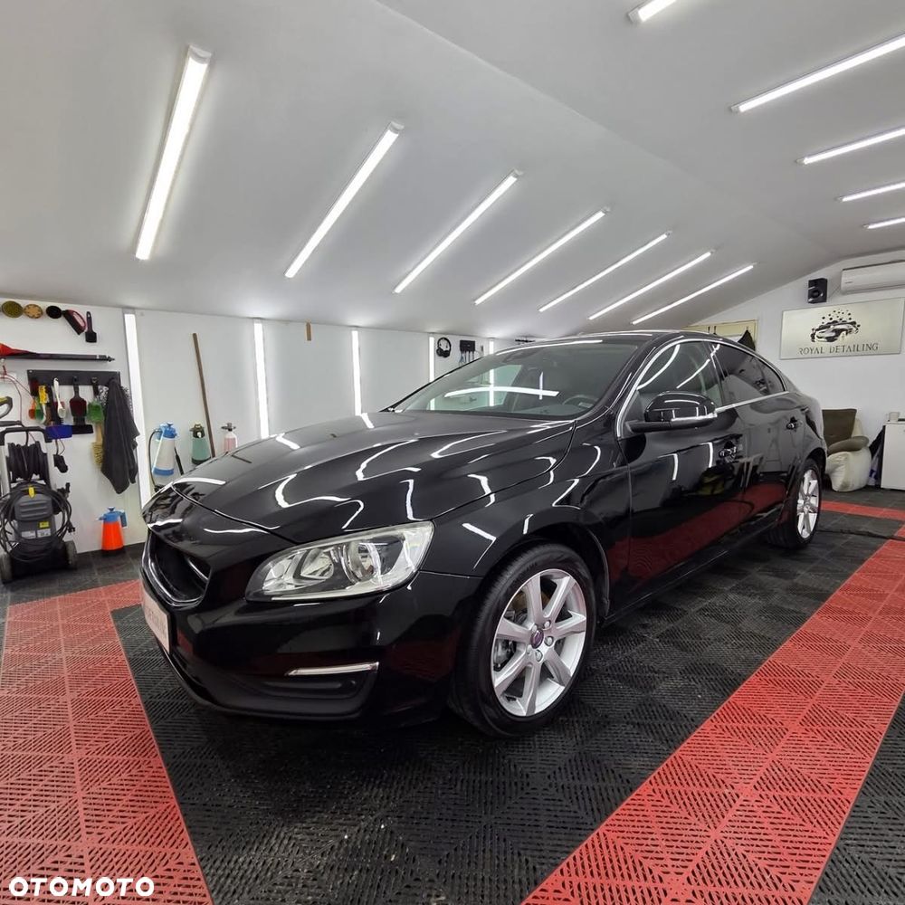 Volvo S60 D2 Drive-E Momentum