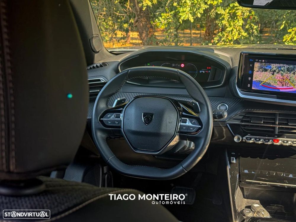 Peugeot 2008 1.2 Hybrid Allure e-DCS6 - 32