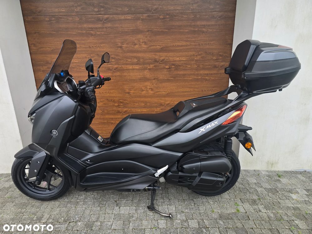 Yamaha X-max - 17